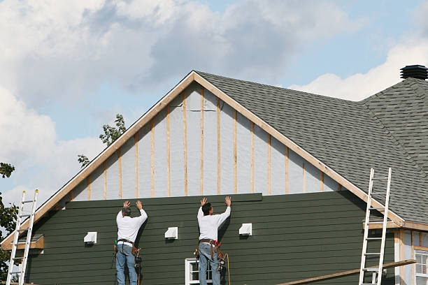 Professional Siding Installation technician working in Clarence, PA